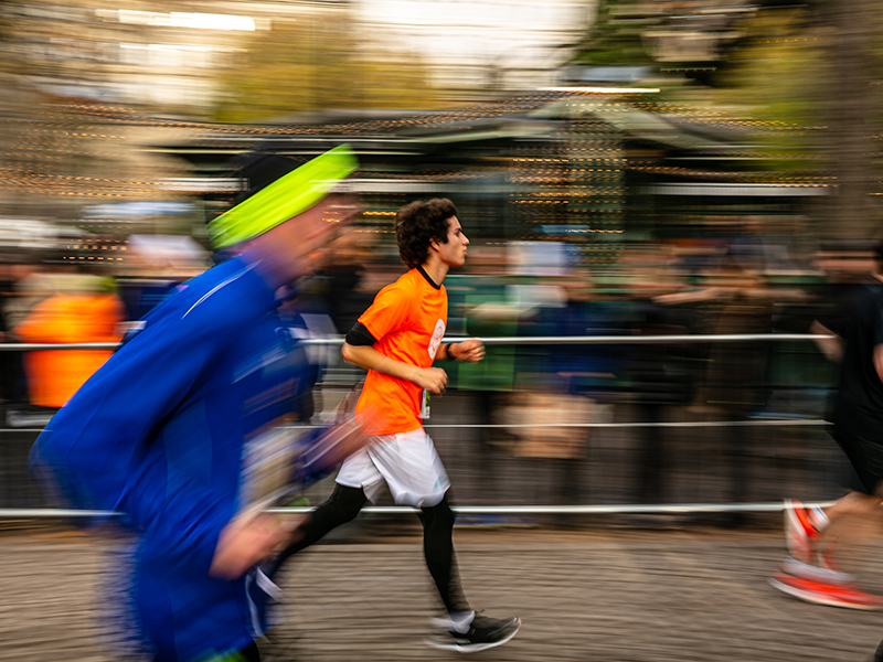 Un coureur sou les couleurs de l'Hospice général