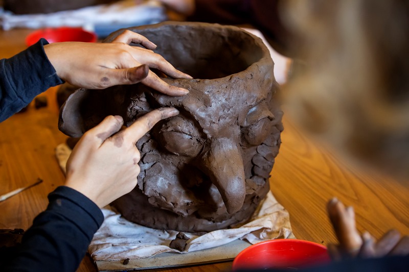 Atelier fabrication de Totems - 20 novembre 2019 © Magali Girardin