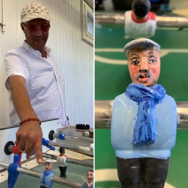 Kamel et sa figurine