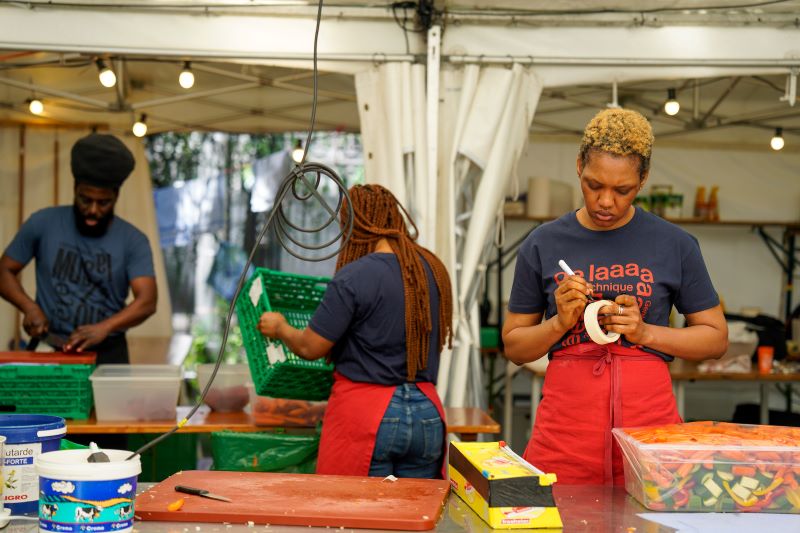 De gauche à droite : Timothy, Fatou et Aïcha