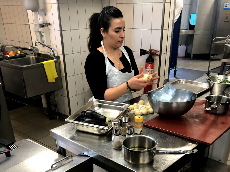 Jenan, cuisinière invitée à l'Hôtel d'Angleterre