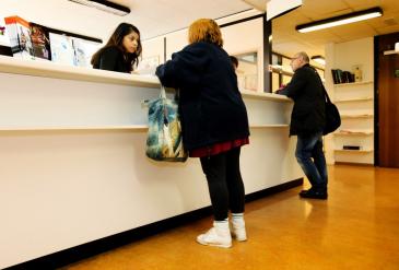 Première étape: présenter votre demande à l'accueil Première étape: présenter votre demande à l'accueil