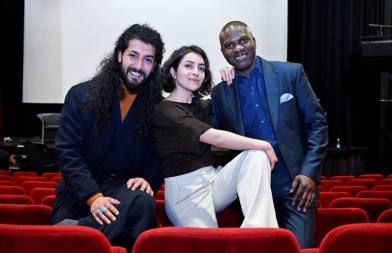 hmad, Adiba et Sébastien : trois des quatre réfugié·es reporters du film