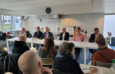 Les intervenants de g à d: Carlos Sequeira, Xavier Weller, Thierry Apothéloz, Christophe Girod, Noémie Cuissart de Grelle, Yann Boggio