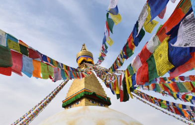 guirlande de drapeaux de prières au Népal