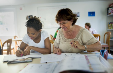 Devoirs de français au centre du Bois-de-Bay