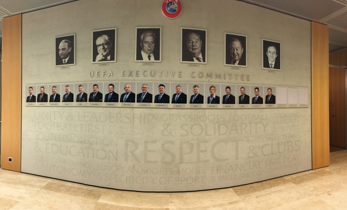 le mur des instances dirigeantes de l'UEFA