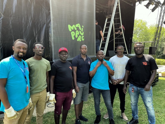 Bénévoles pour le festival Mai au Parc