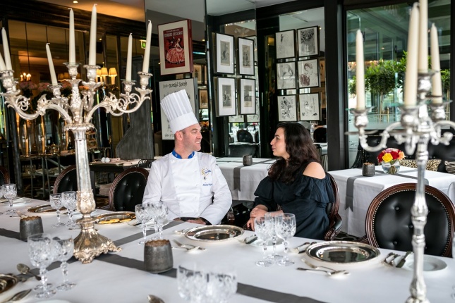 Jenan Hamza et Michael Coquelle, Chef à l'Hôtel d'Angleterre