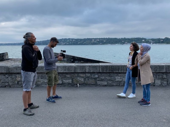 Tournage au bord du lac avec Adiba et Zahra