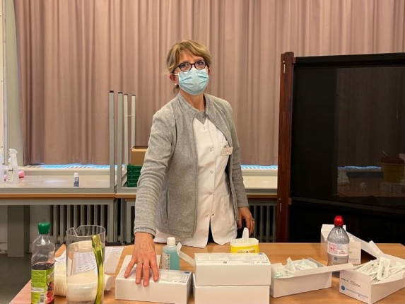 Astrid, l’infirmière chargée de la vaccination au centre d’hébergement d’Anières