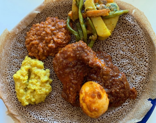 L'injera préparé par Mosobit et Fieruz